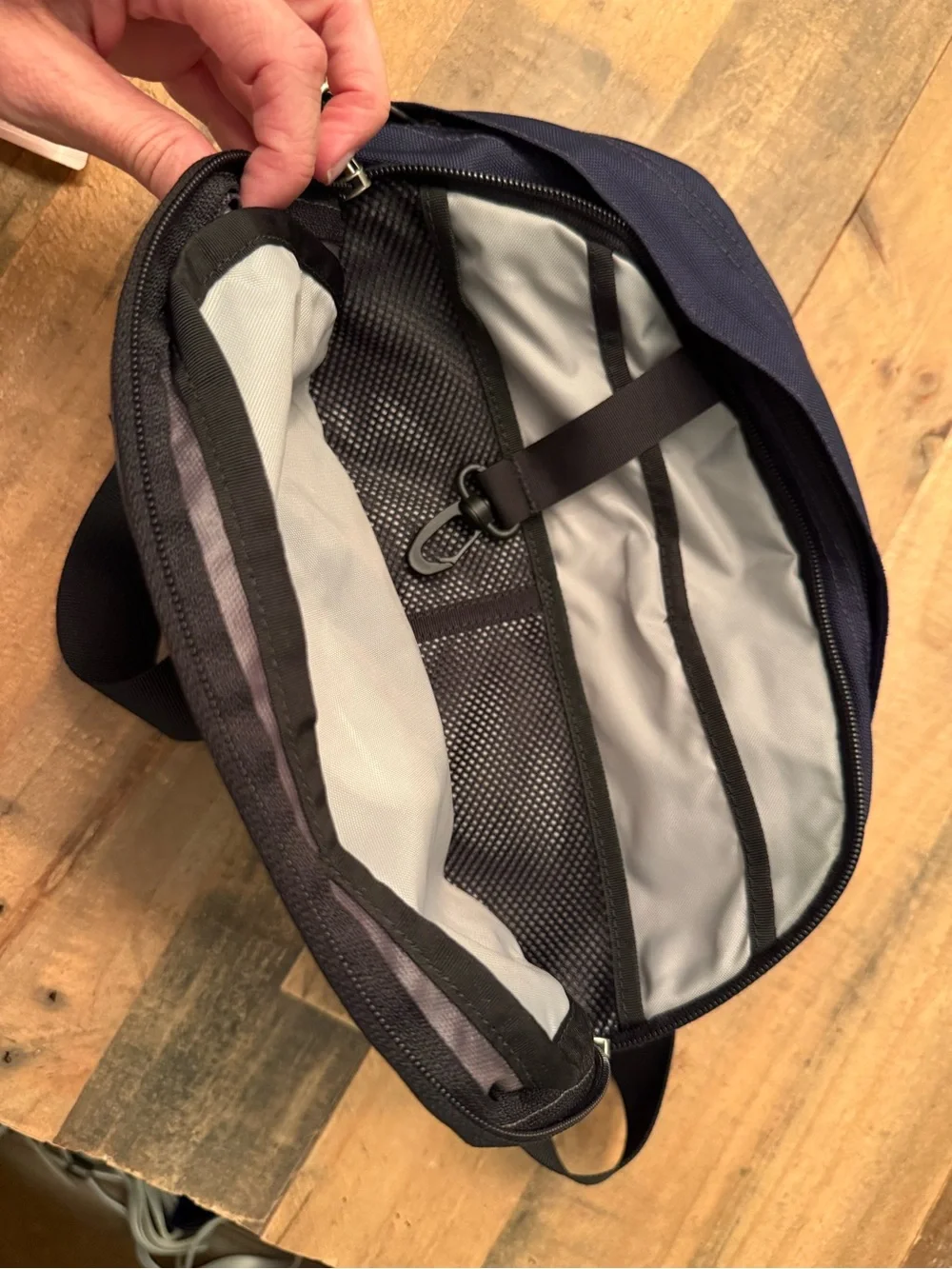 The North Face compact belt